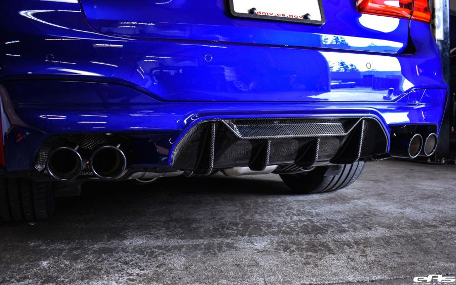 Детали экстерьера BMW M5 Marina Bay Blue by EAS (F90) 2018 года  (фото 16 из 34)